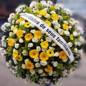 Coroa de Flores Tons Brancos e Amarelos(Tam: 1,40)