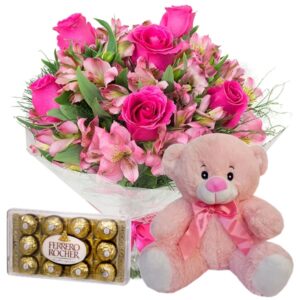 Mini Buquê com Rosas e Astromélias(Tons Rosa)+Chocolate 12un+Urso Pelúcia Rosa 25cm