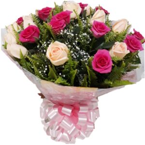 Buquê com 12 Rosas Pink e Chá